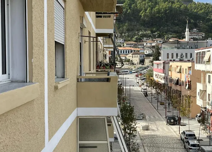 Beratinus In Center *