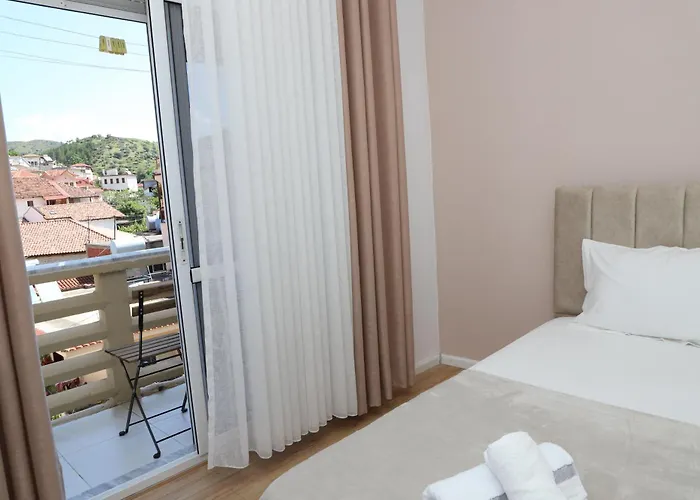 Beratinus In Center Apartment *